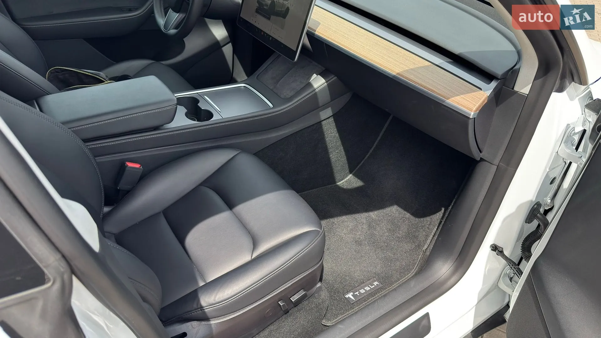2022 Tesla Model Y - мініатюра 36
