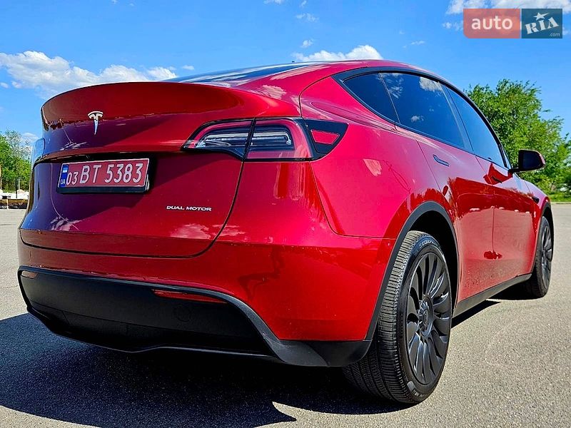 Позашляховик / Кросовер Tesla Model Y 2024 в Дніпрі
