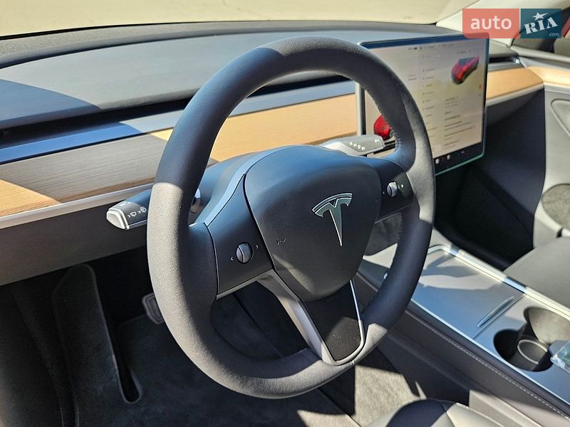 Позашляховик / Кросовер Tesla Model Y 2024 в Дніпрі