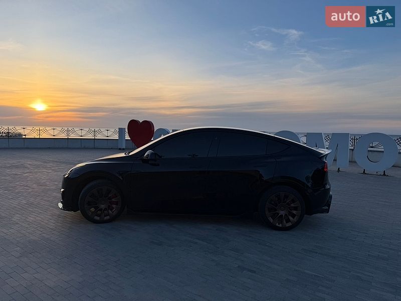 Внедорожник / Кроссовер Tesla Model Y 2023 в Великодолинском