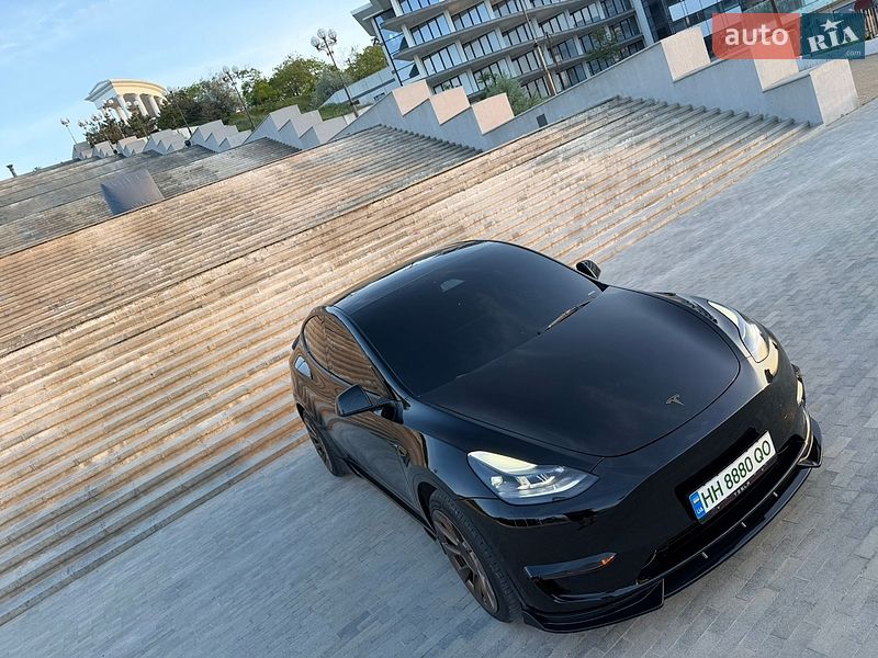 Внедорожник / Кроссовер Tesla Model Y 2023 в Великодолинском