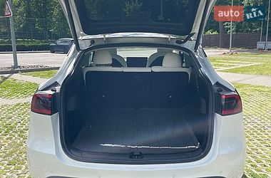 Позашляховик / Кросовер Tesla Model Y 2022 в Харкові фото 16 Позашляховик / Кросовер Tesla Model Y 2022 в Харкові