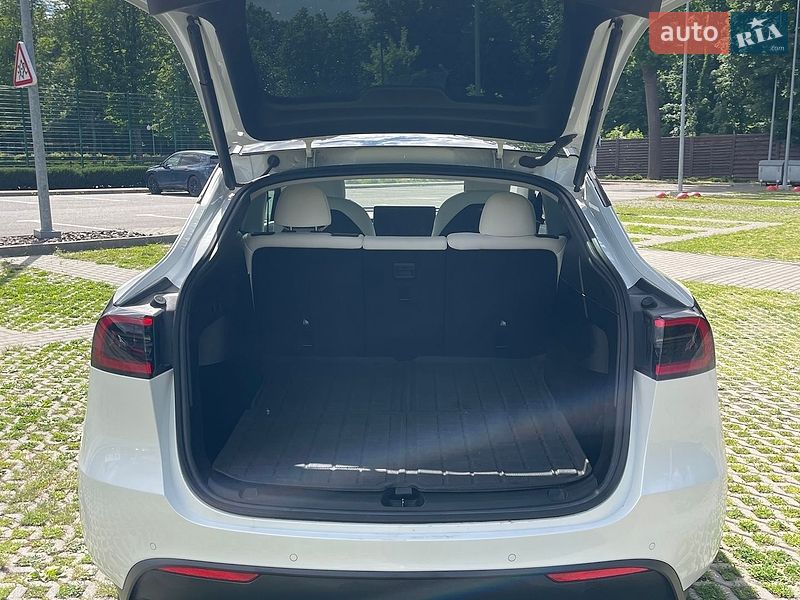 Позашляховик / Кросовер Tesla Model Y 2022 в Харкові фото 16 Позашляховик / Кросовер Tesla Model Y 2022 в Харкові