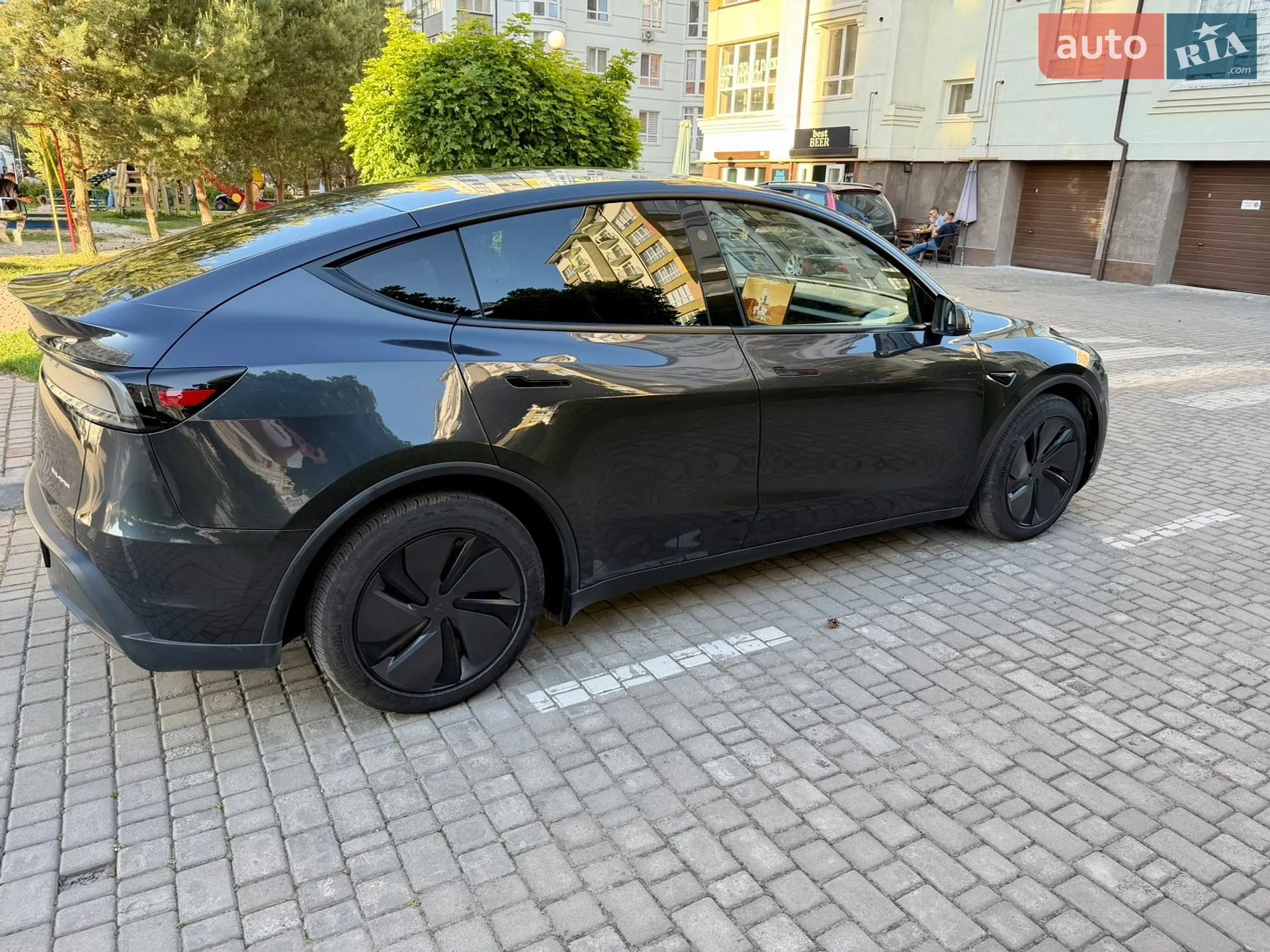 2025 Tesla Model Y - мініатюра 7