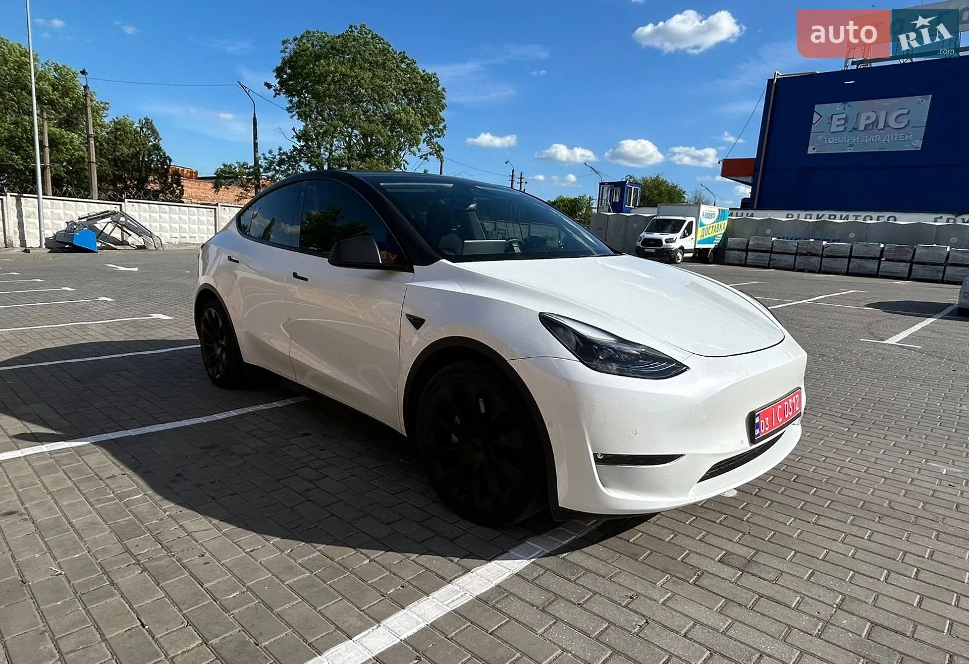 2022 Tesla Model Y - фото 1