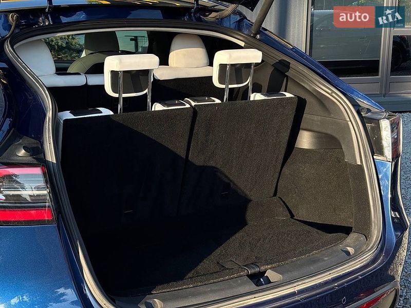 Внедорожник / Кроссовер Tesla Model Y 2021 в Львове