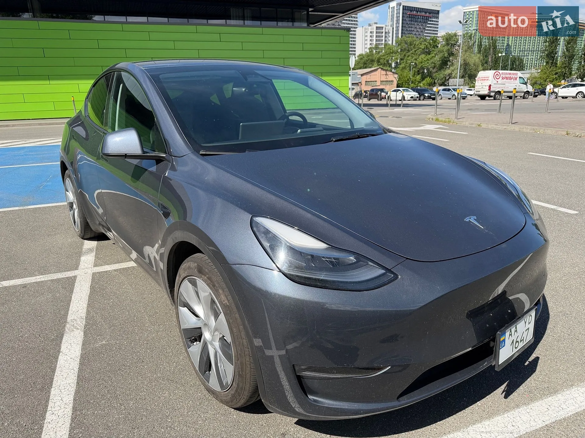 2023 Tesla Model Y - фото 1