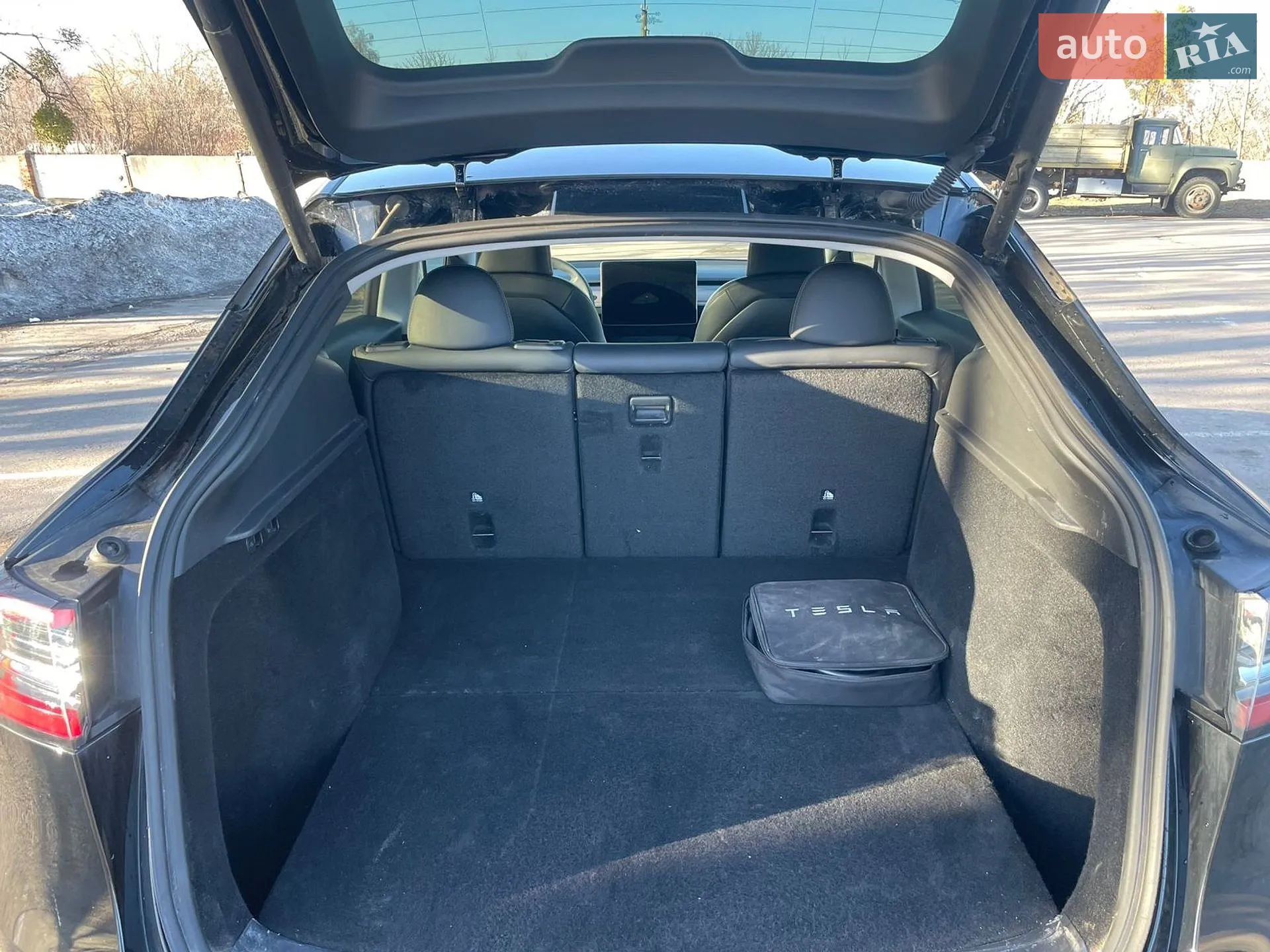 2024 Tesla Model Y - мініатюра 9
