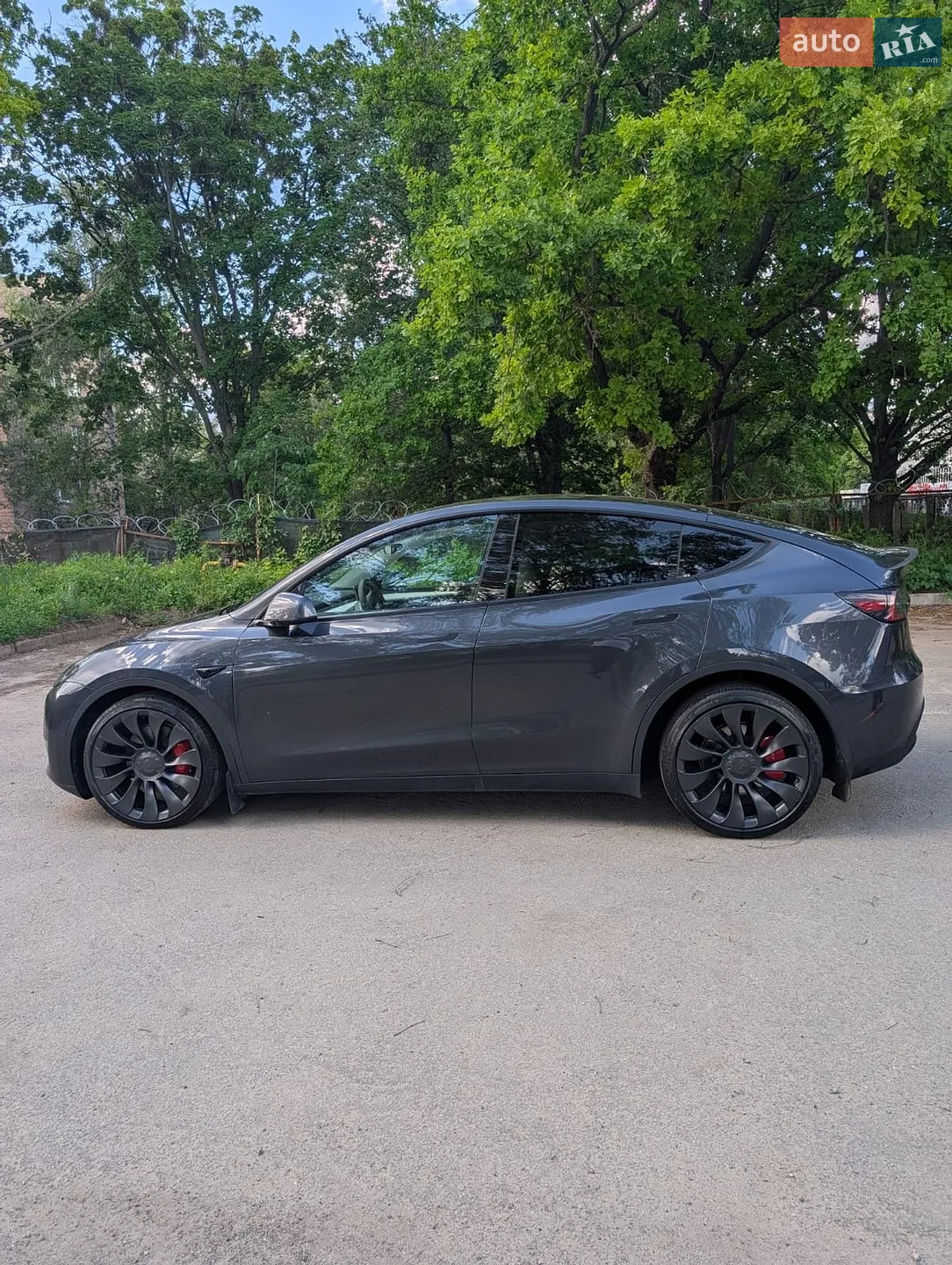 2024 Tesla Model Y - мініатюра 3