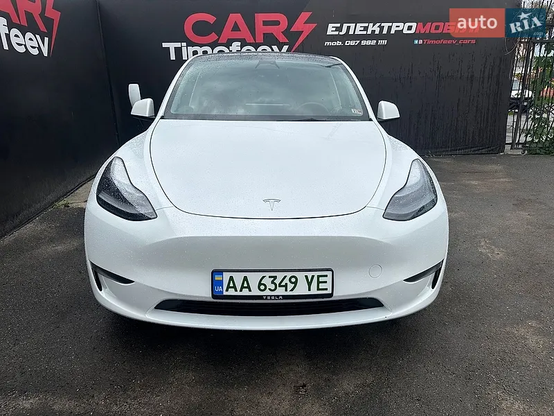 Tesla Model Y 2023