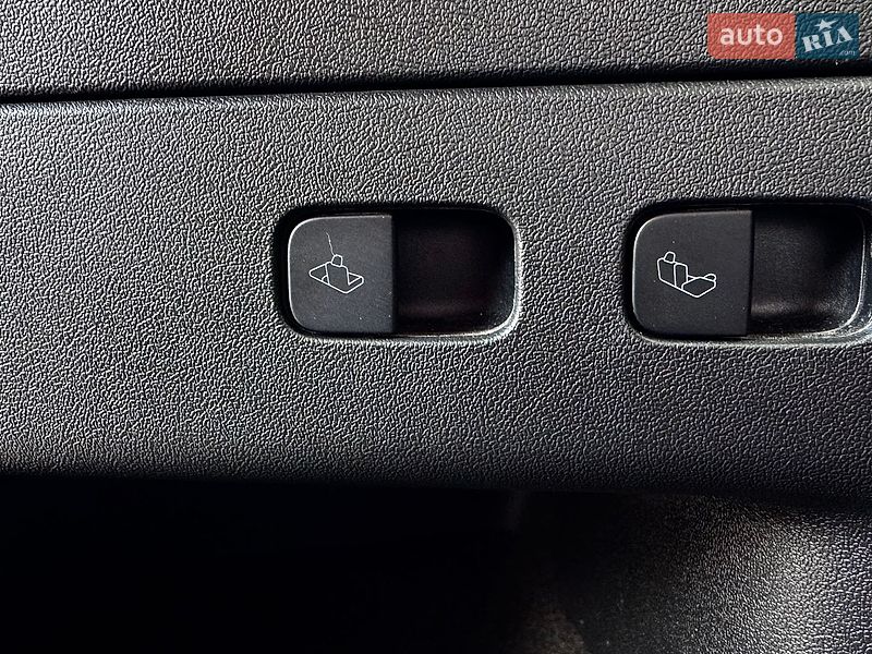 Внедорожник / Кроссовер Tesla Model Y 2023 в Виннице