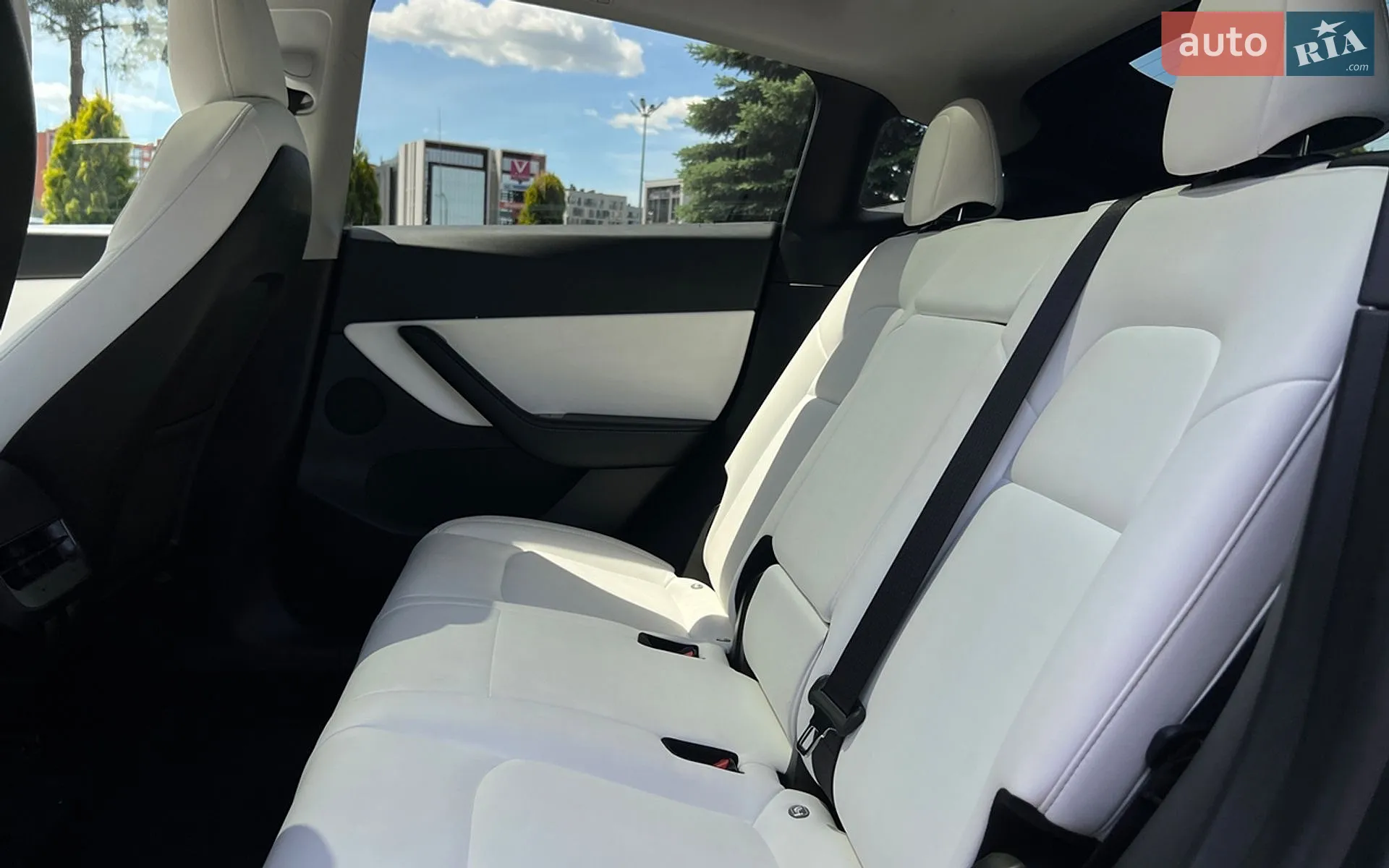 2020 Tesla Model Y - мініатюра 20