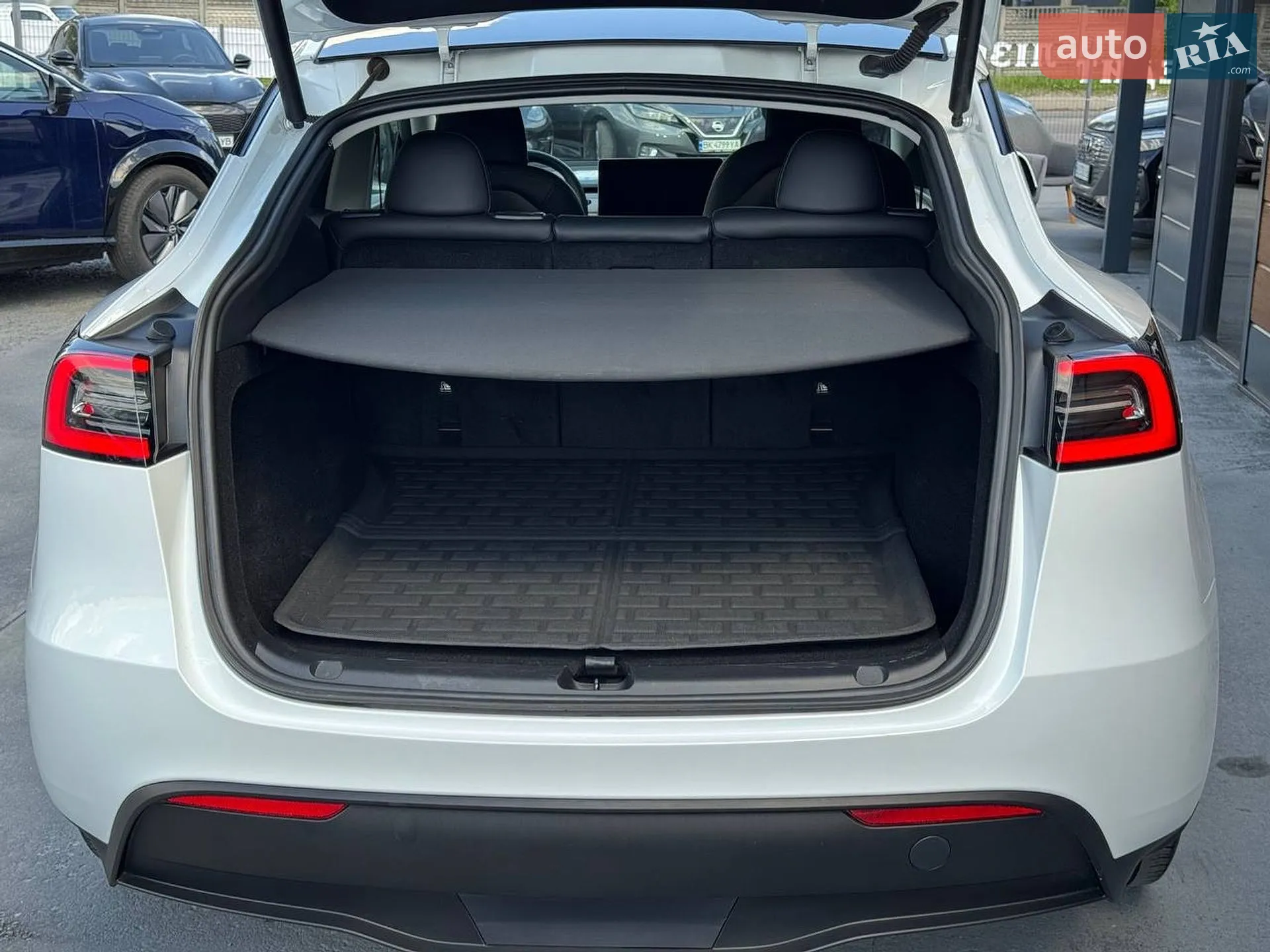 2023 Tesla Model Y - мініатюра 22