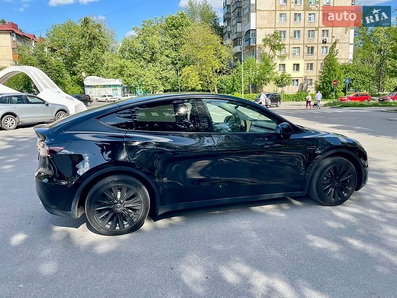 Внедорожник / Кроссовер Tesla Model Y 2023 в Виннице