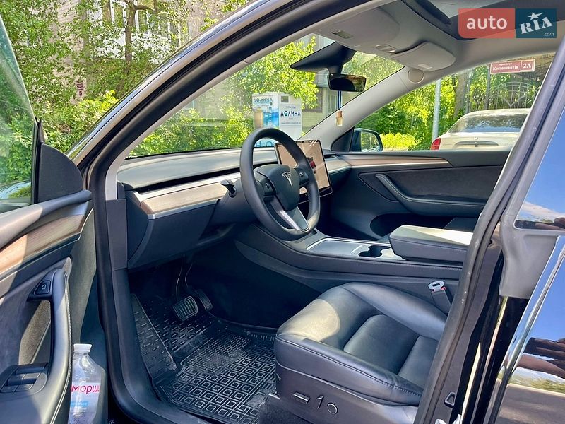Внедорожник / Кроссовер Tesla Model Y 2023 в Виннице