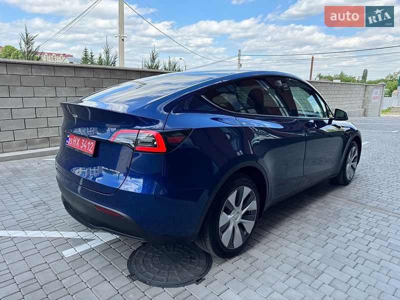 Внедорожник / Кроссовер Tesla Model Y 2021 в Ровно