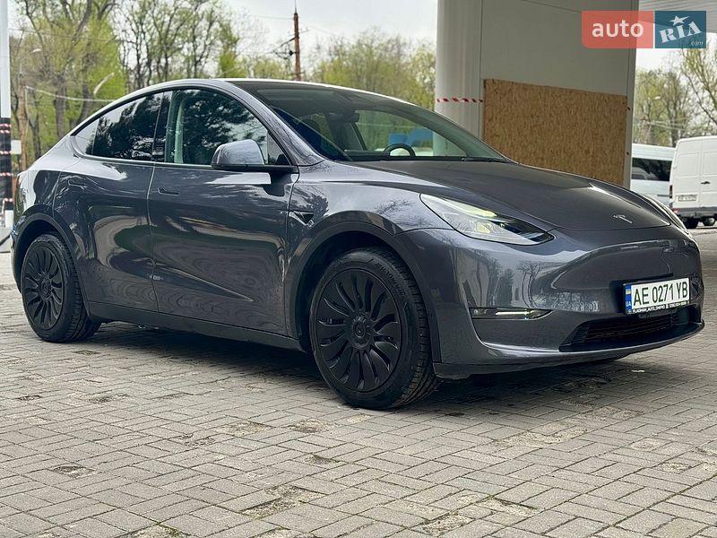 Позашляховик / Кросовер Tesla Model Y 2023 в Дніпрі