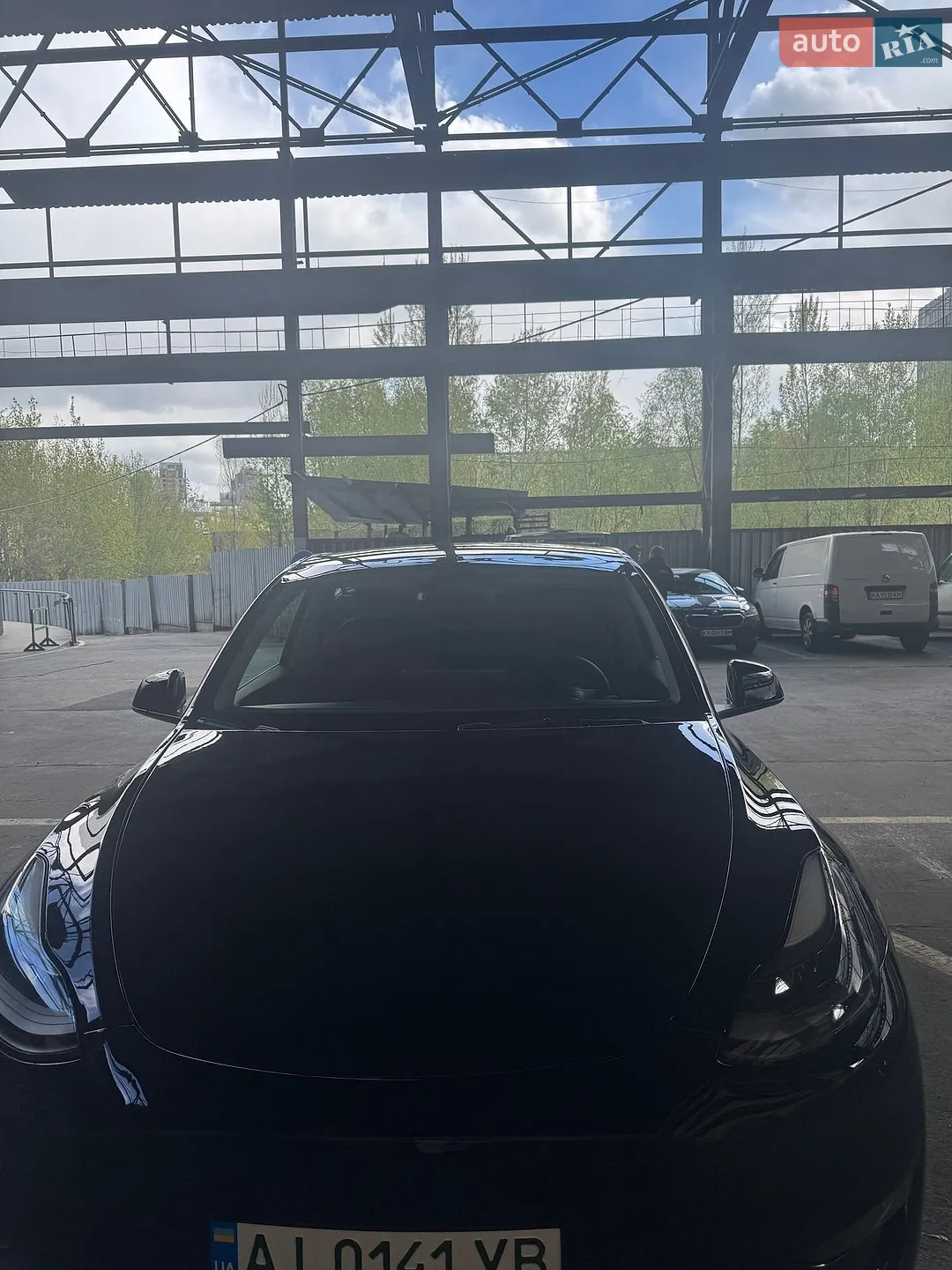 2024 Tesla Model Y - фото 1