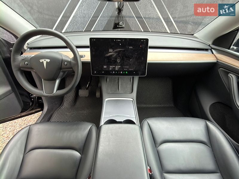 Позашляховик / Кросовер Tesla Model Y 2023 в Івано-Франківську фото 17 Позашляховик / Кросовер Tesla Model Y 2023 в Івано-Франківську