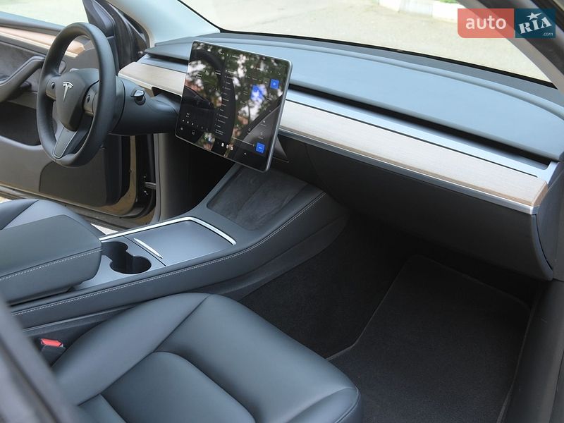 Внедорожник / Кроссовер Tesla Model Y 2023 в Одессе