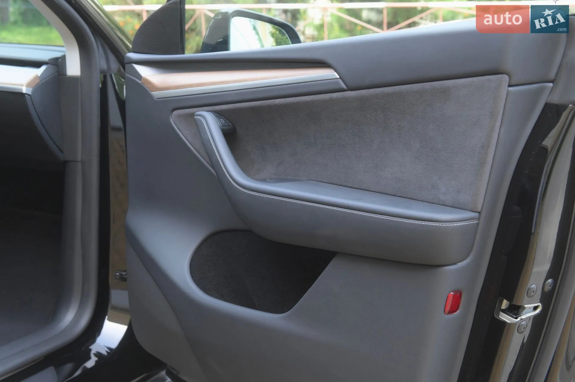 2023 Tesla Model Y - мініатюра 42