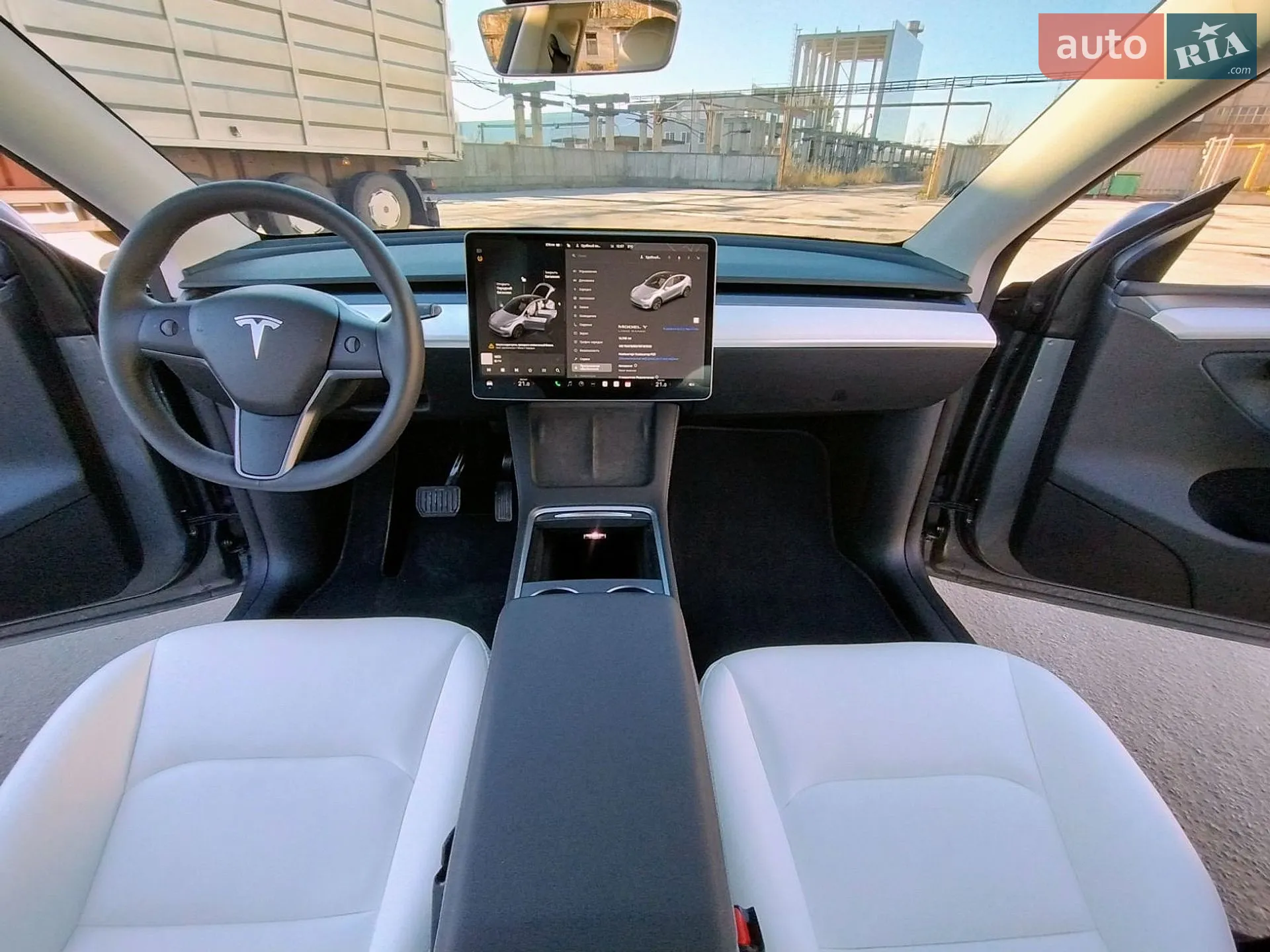 2024 Tesla Model Y - мініатюра 23