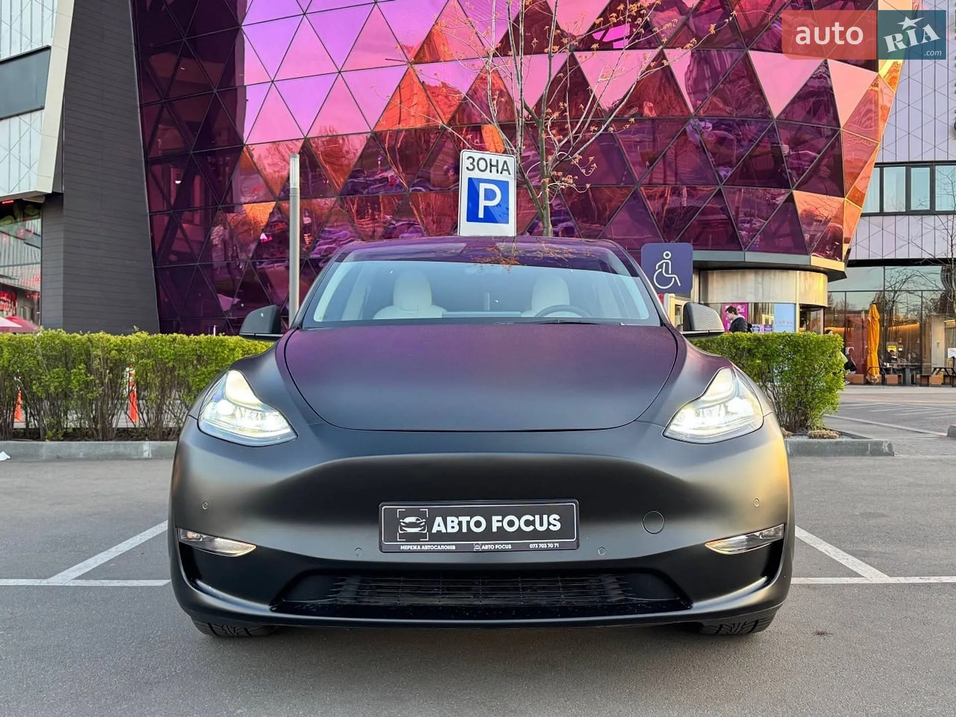 2022 Tesla Model Y - мініатюра 3