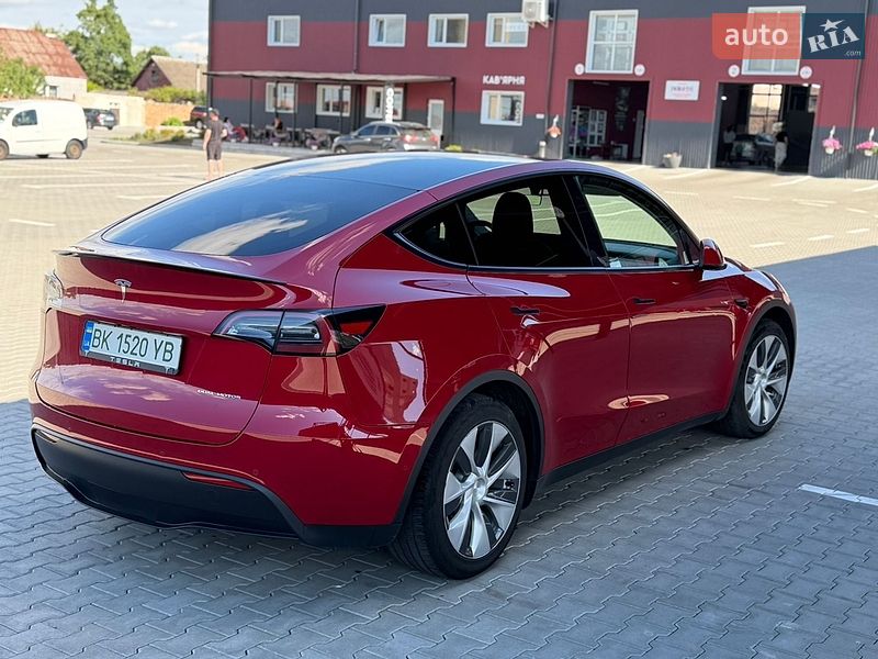 Позашляховик / Кросовер Tesla Model Y 2022 в Дубні