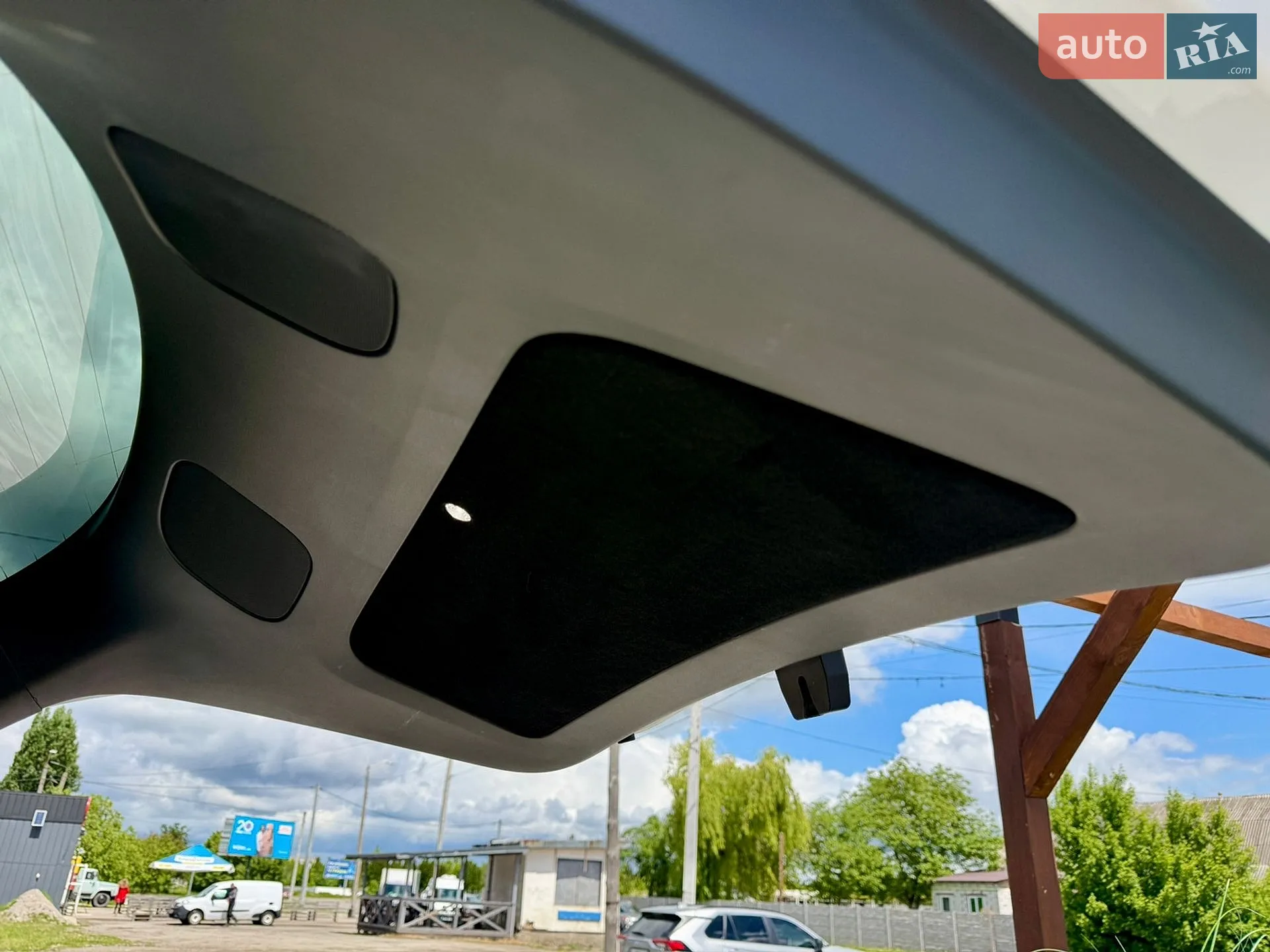 2022 Tesla Model Y - мініатюра 2