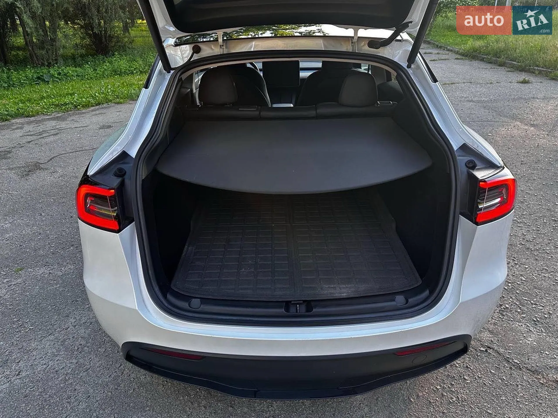 2023 Tesla Model Y - мініатюра 20