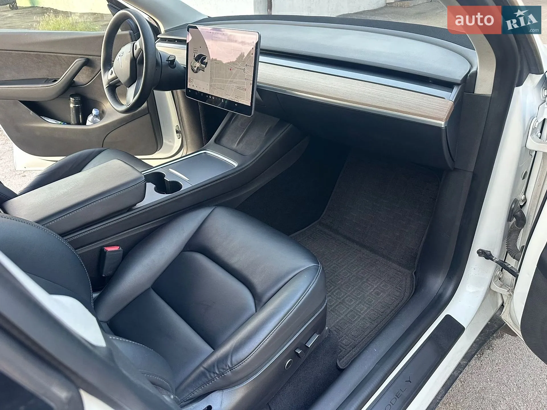 2021 Tesla Model Y - мініатюра 8