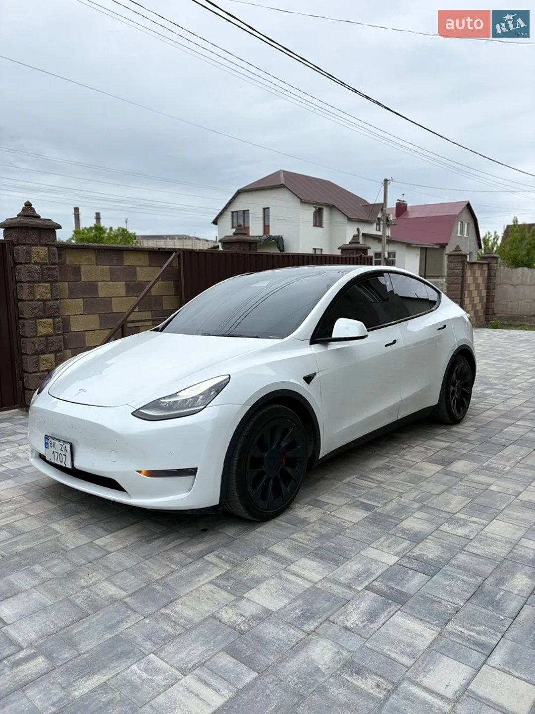 2020 Tesla Model Y - фото 1