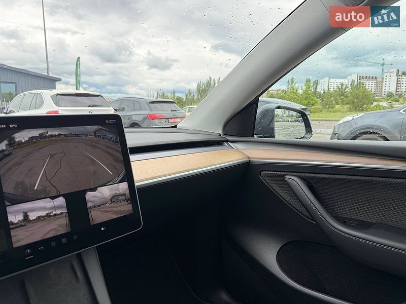 Внедорожник / Кроссовер Tesla Model Y 2022 в Кривом Роге