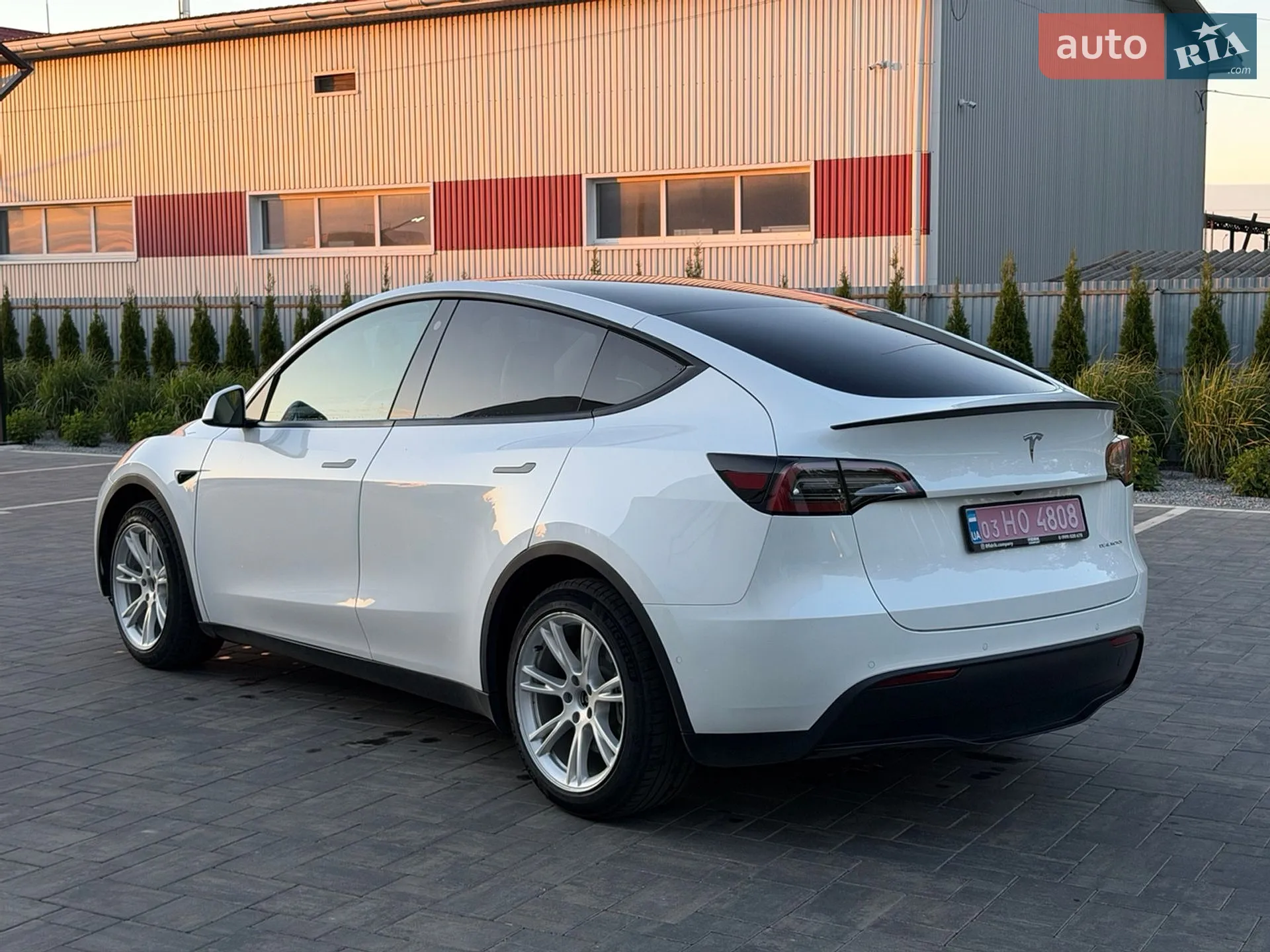 2021 Tesla Model Y - мініатюра 8