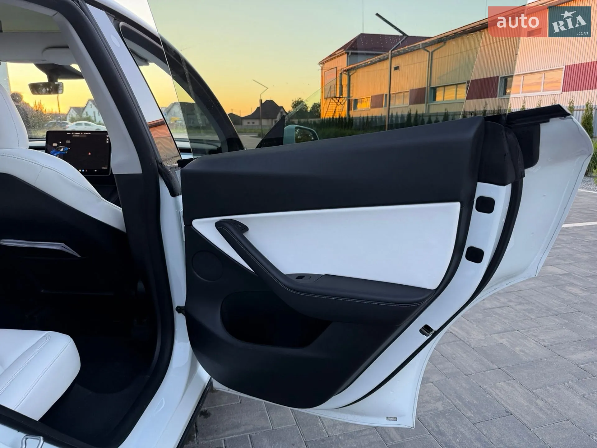 2021 Tesla Model Y - мініатюра 18