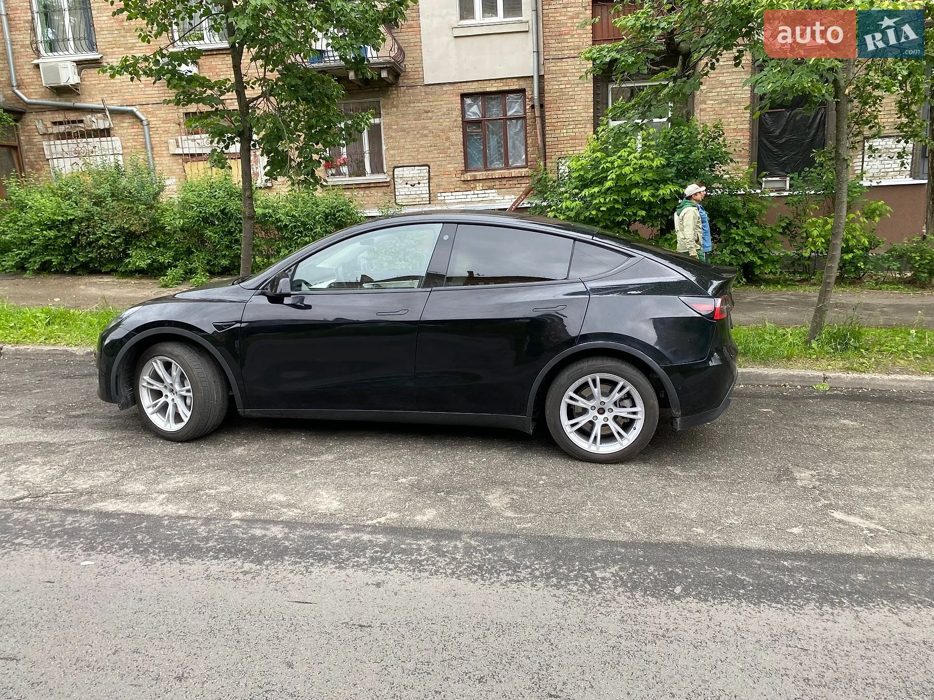 2020 Tesla Model Y - мініатюра 3