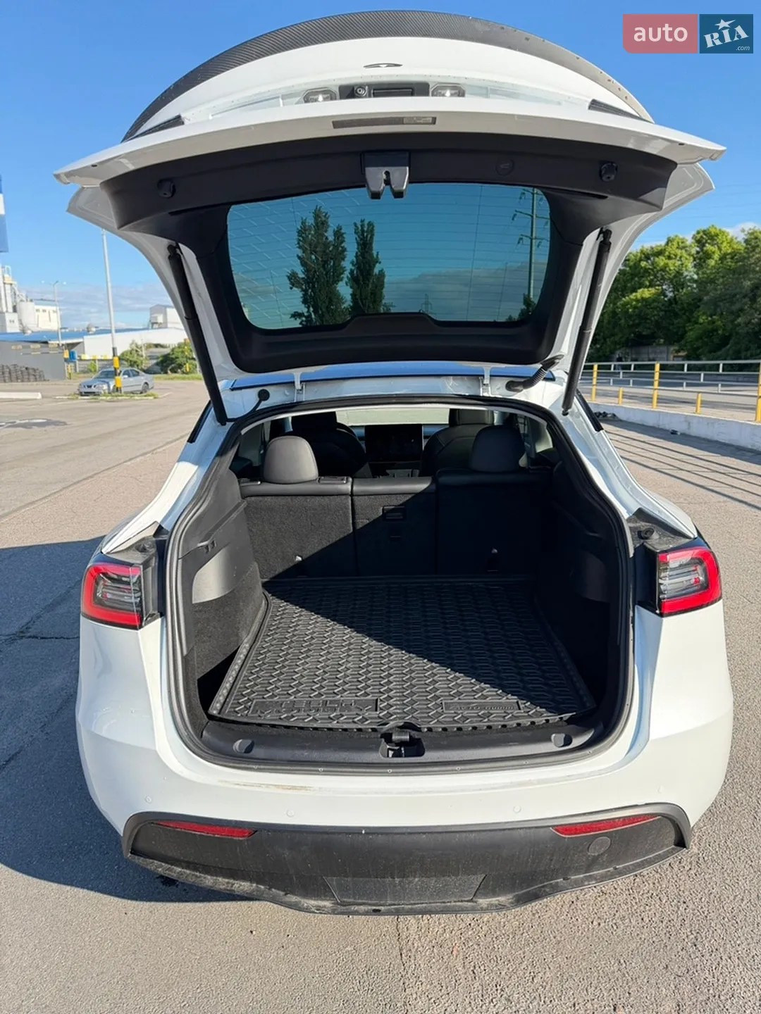 2022 Tesla Model Y - мініатюра 11