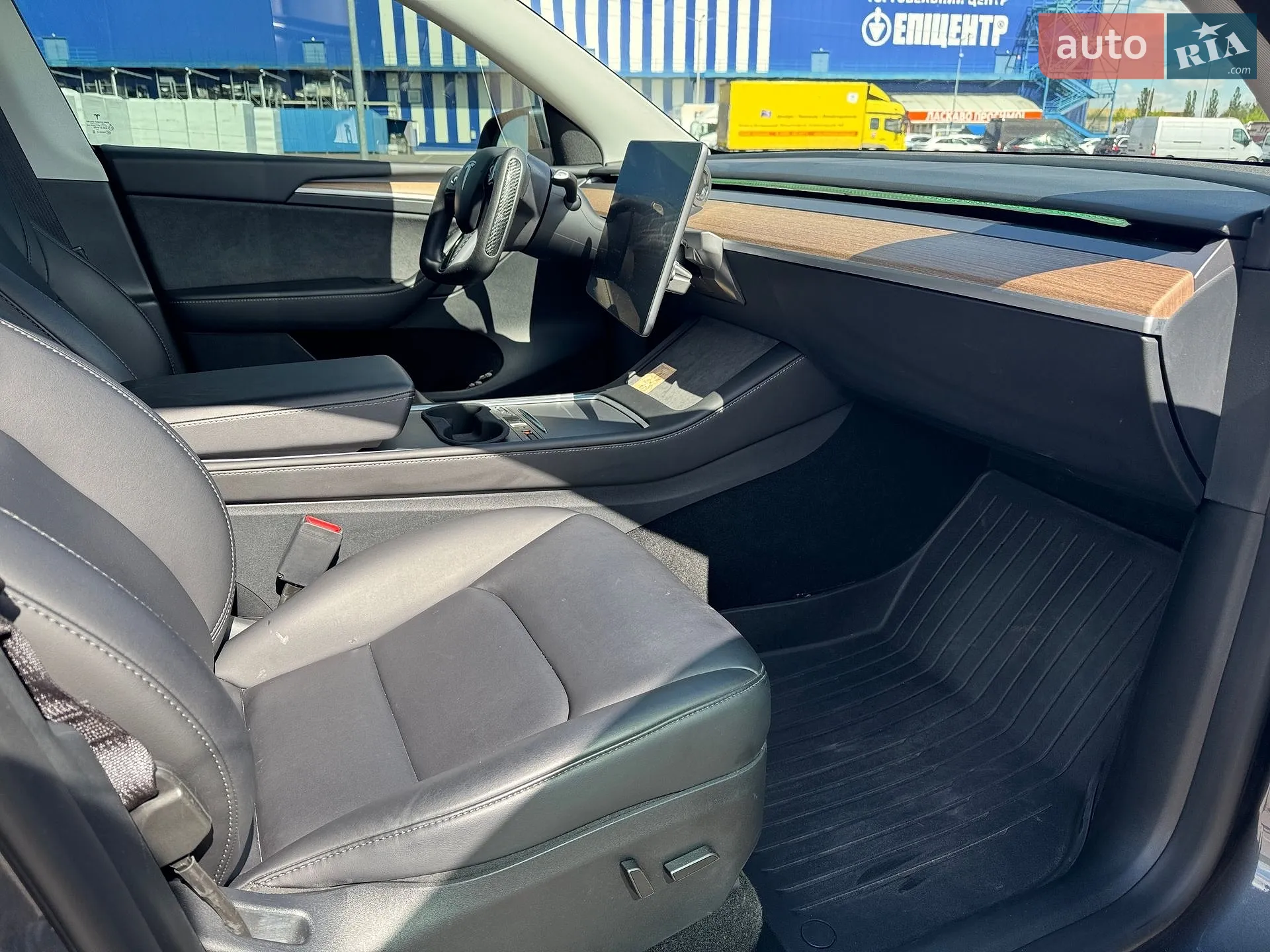 2023 Tesla Model Y - мініатюра 35