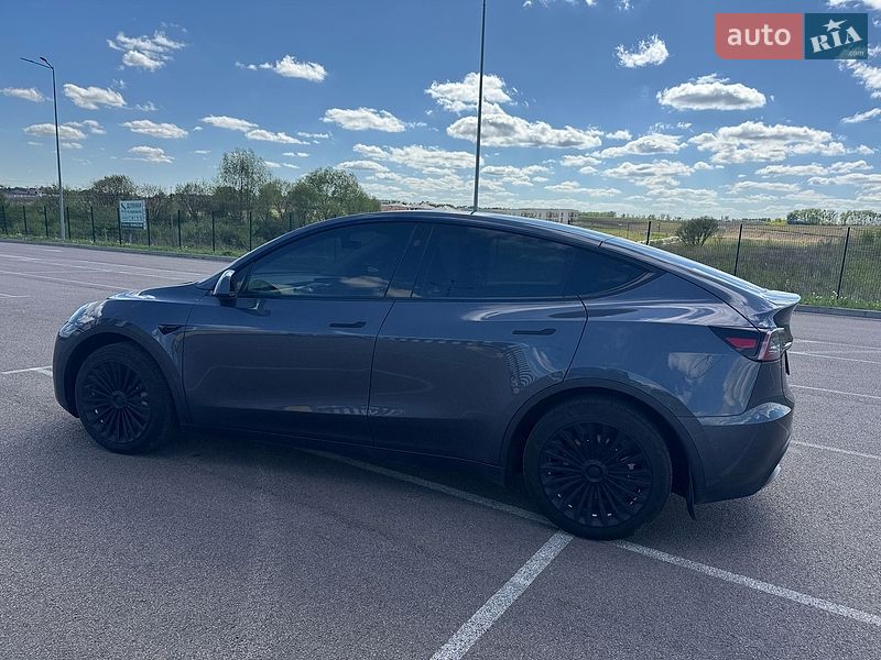 Позашляховик / Кросовер Tesla Model Y 2023 в Рівному фото 9 Позашляховик / Кросовер Tesla Model Y 2023 в Рівному