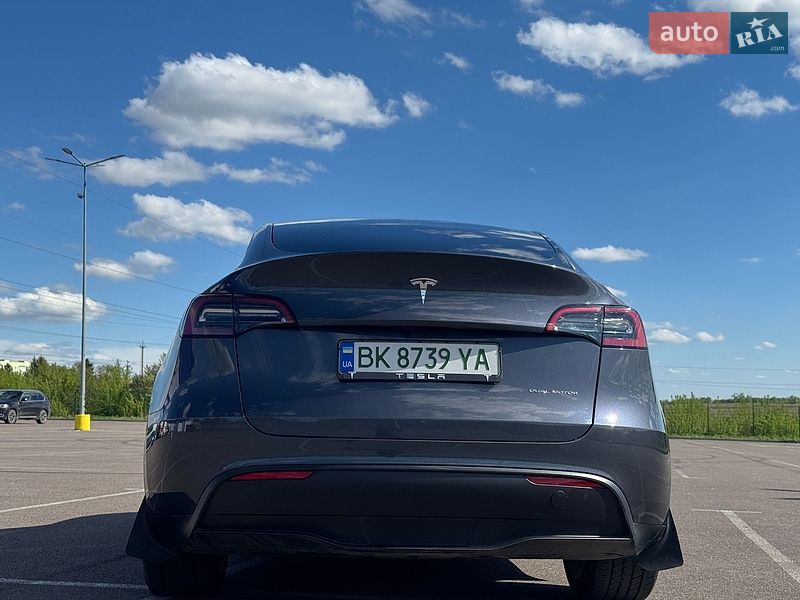 Позашляховик / Кросовер Tesla Model Y 2023 в Рівному фото 14 Позашляховик / Кросовер Tesla Model Y 2023 в Рівному
