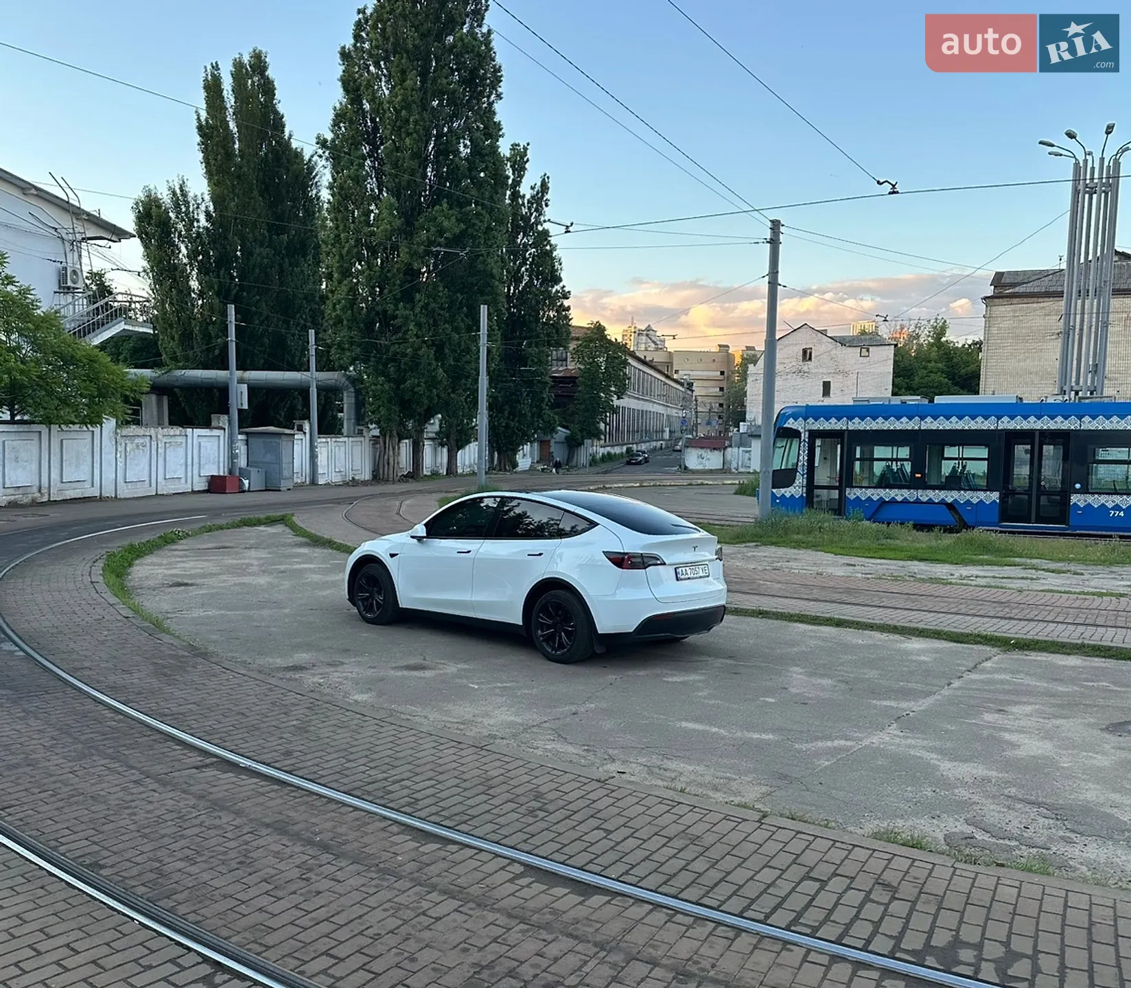 2022 Tesla Model Y - мініатюра 6
