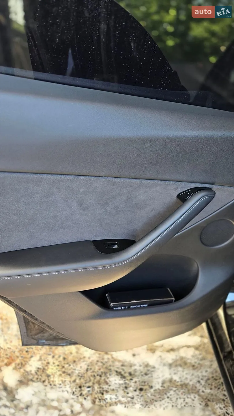 2020 Tesla Model Y - мініатюра 8