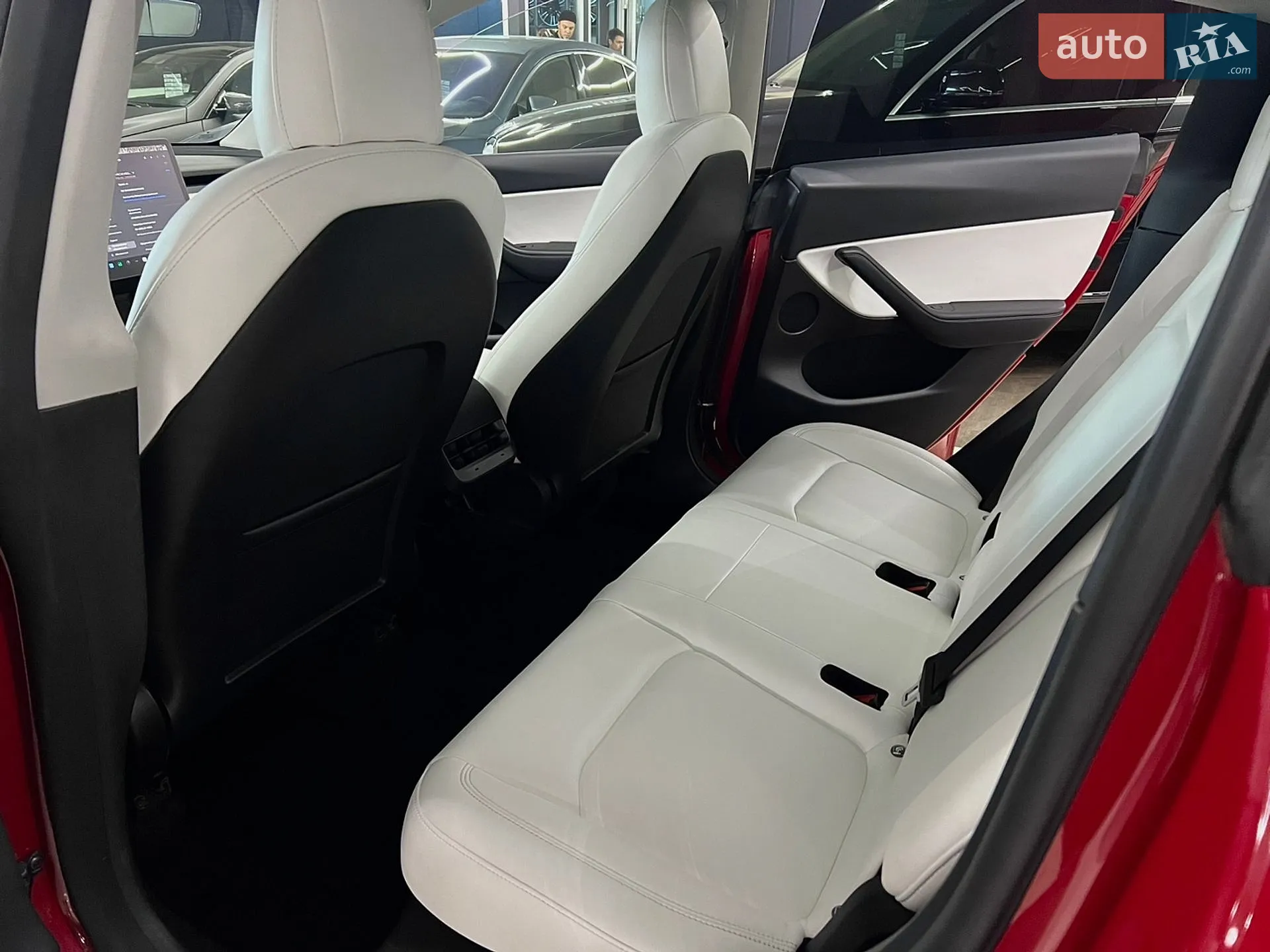 2022 Tesla Model Y - мініатюра 13