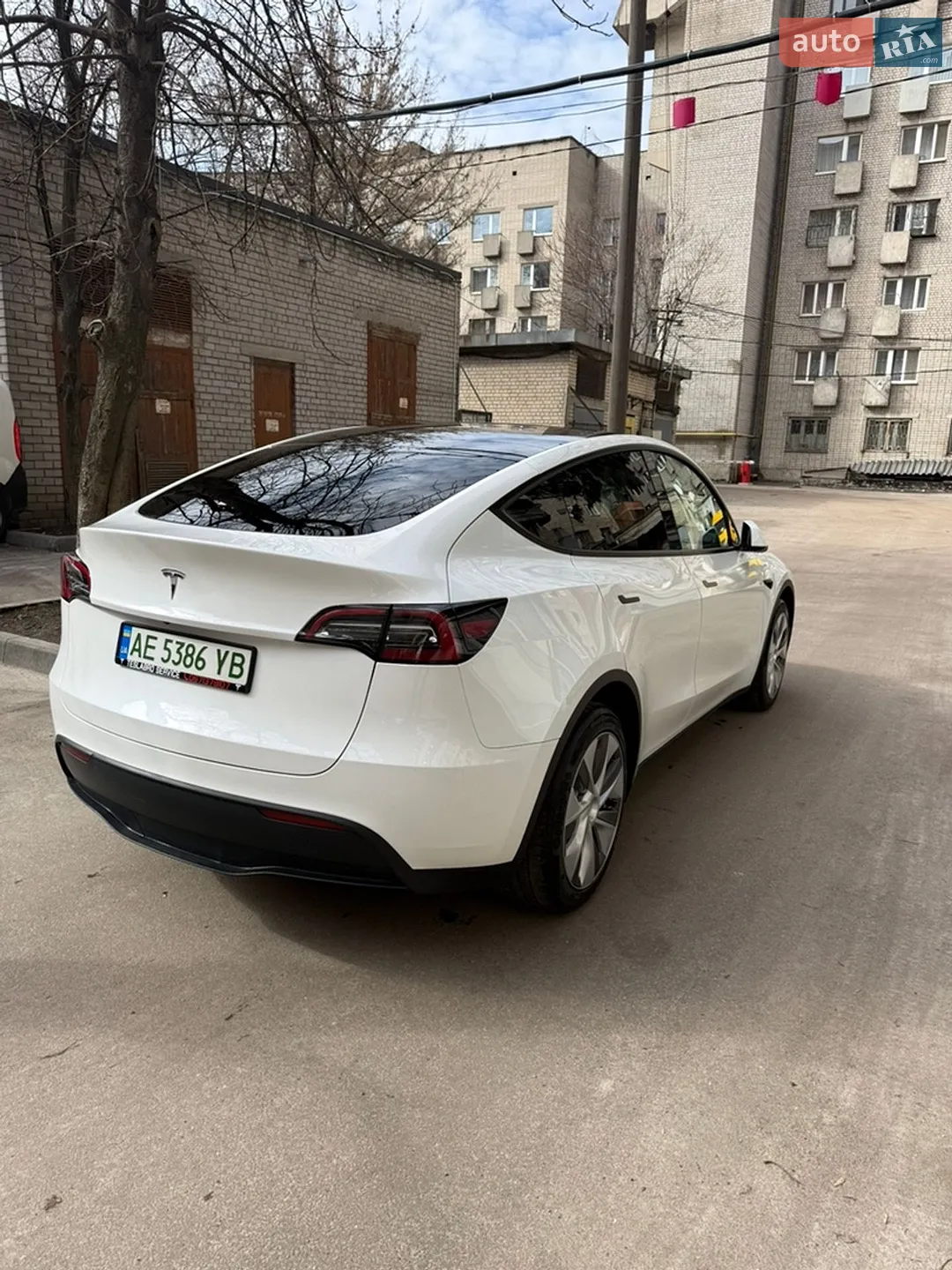 2023 Tesla Model Y - мініатюра 3