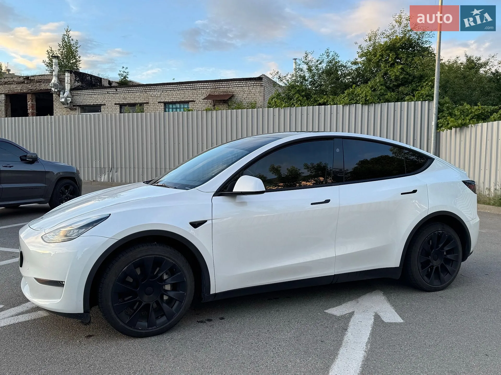 2023 Tesla Model Y - мініатюра 4