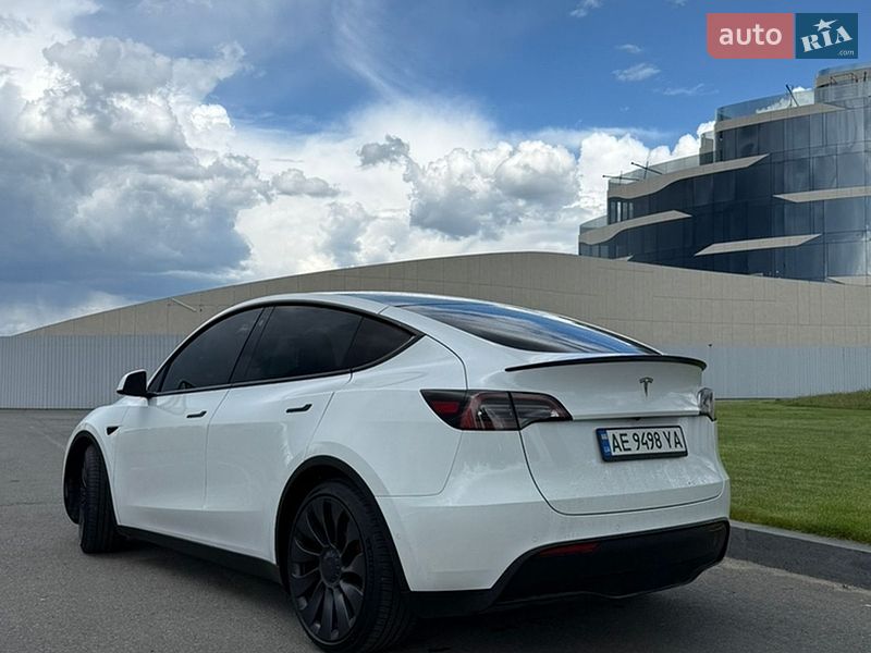 Внедорожник / Кроссовер Tesla Model Y 2021 в Днепре