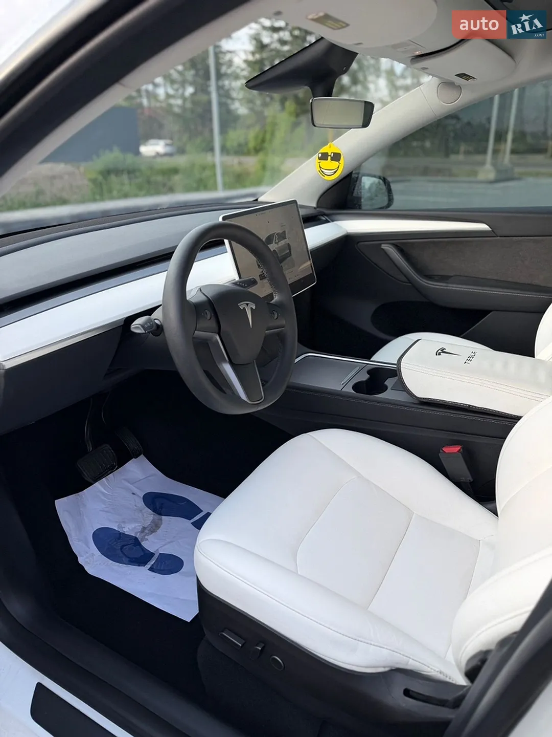 2022 Tesla Model Y - мініатюра 10