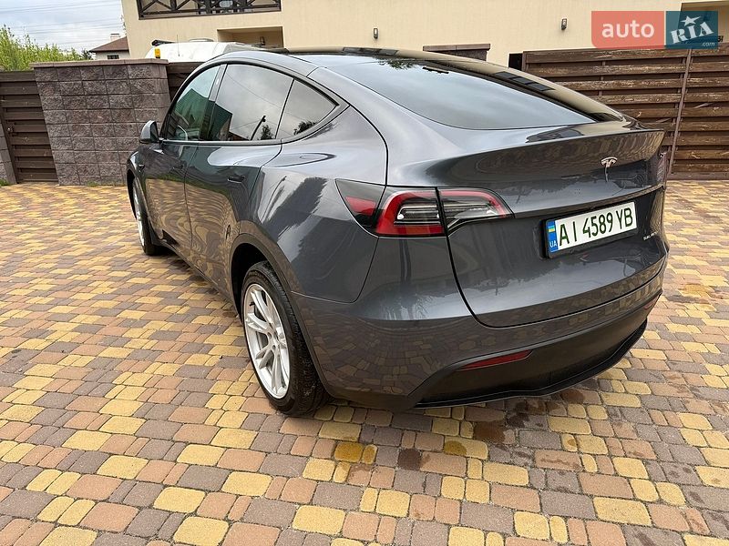 Внедорожник / Кроссовер Tesla Model Y 2023 в Киеве