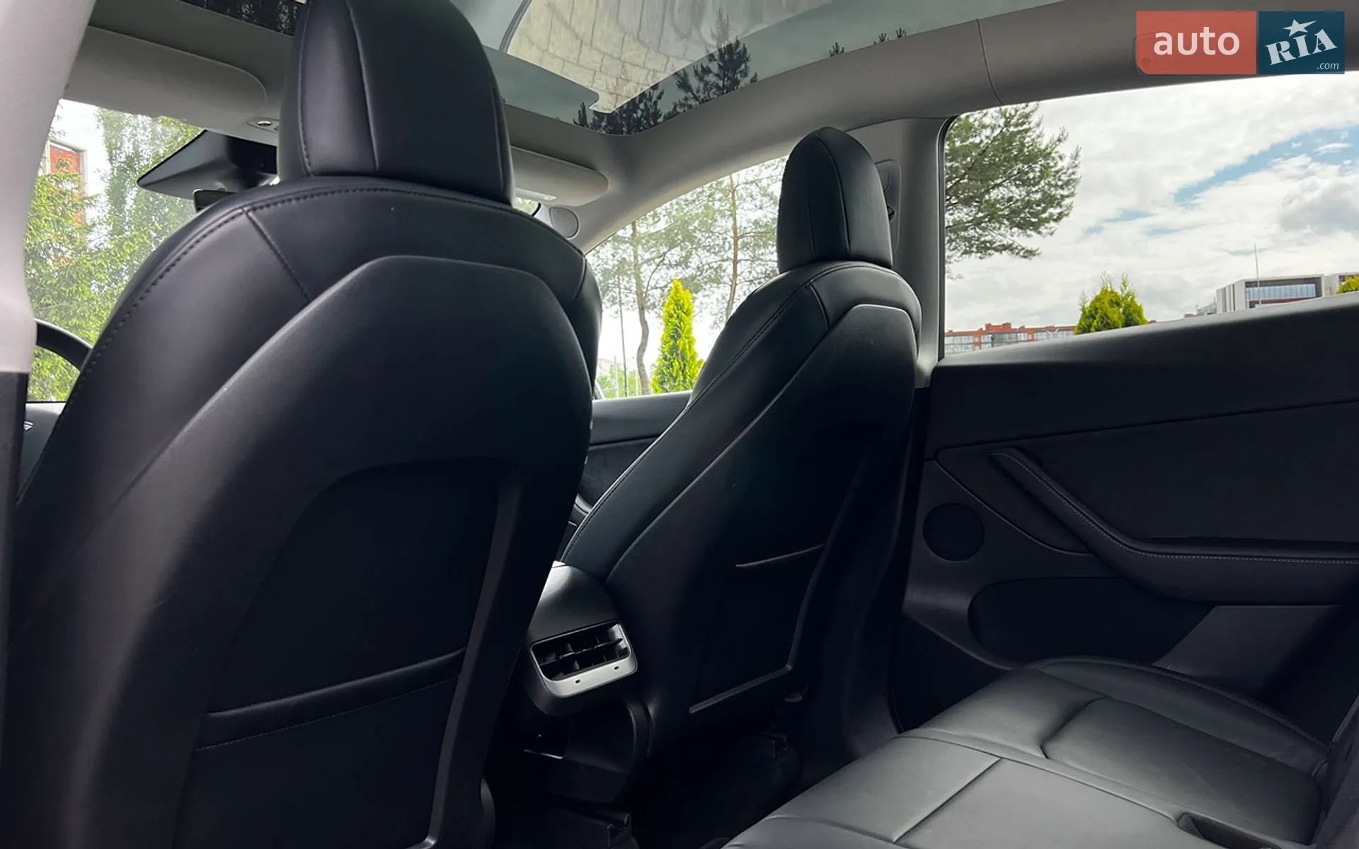 2022 Tesla Model Y - мініатюра 21