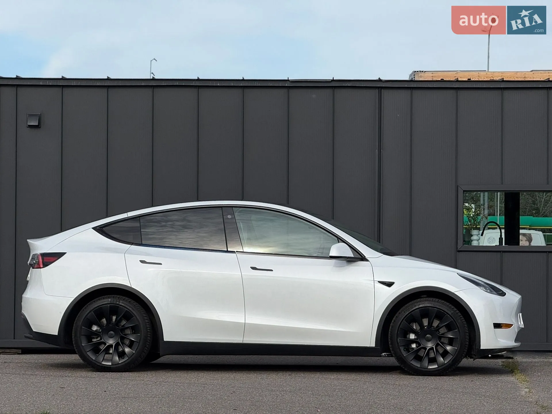 2021 Tesla Model Y - мініатюра 8